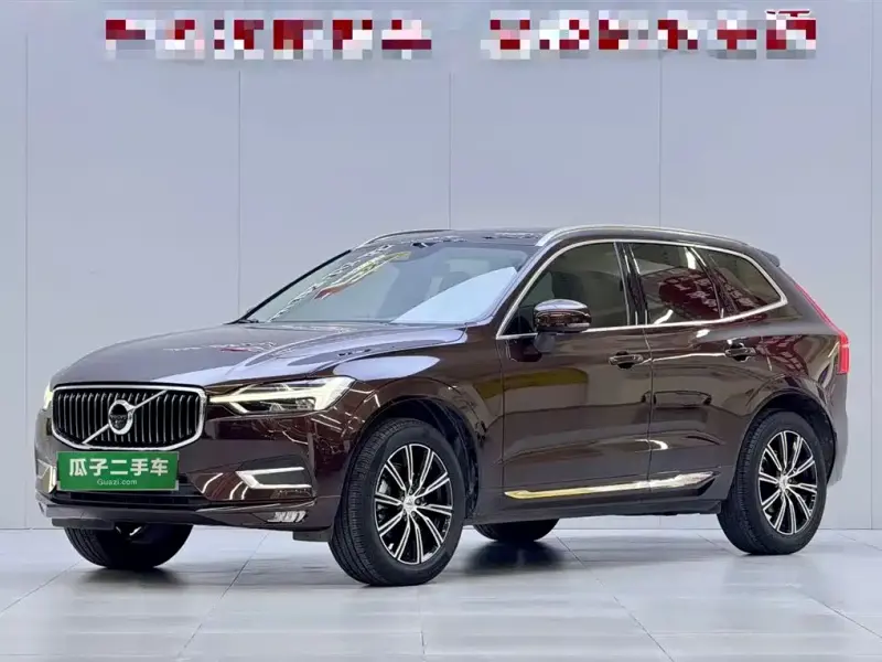 Volvo XC60, 2018 — фото 1
