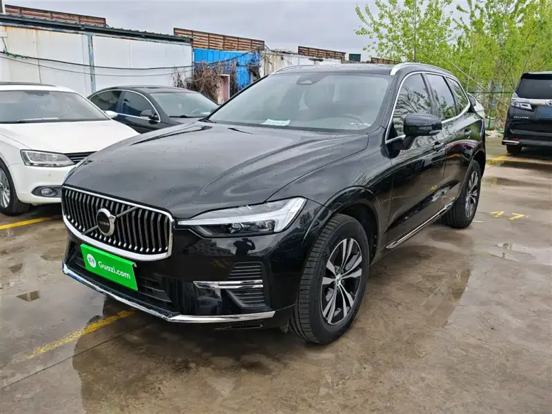 Volvo XC60, 2022 — фото 1