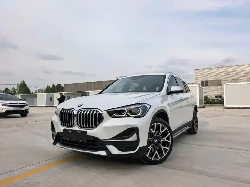 BMW X1, 2022 — фото 1