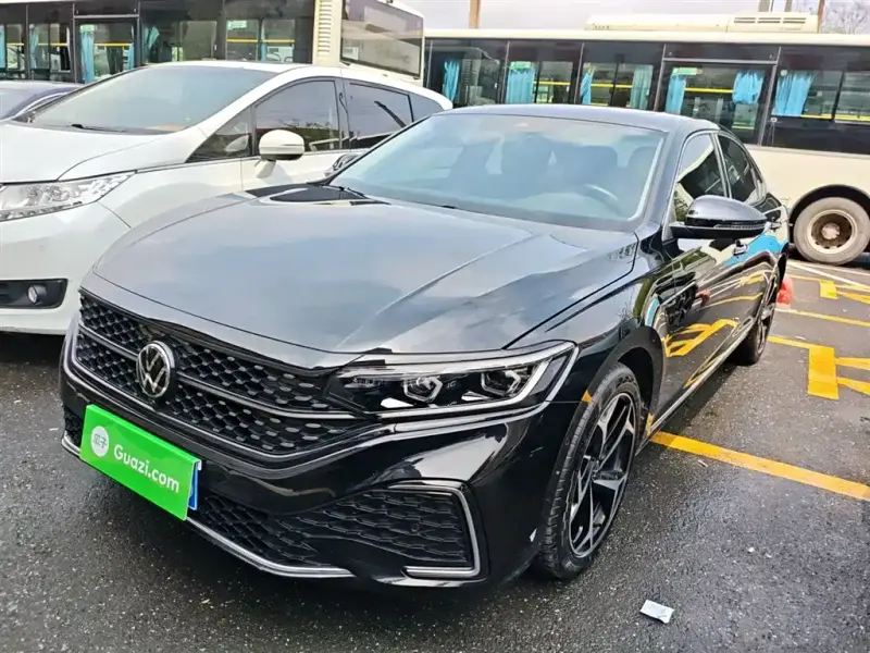 Volkswagen Passat, 2025