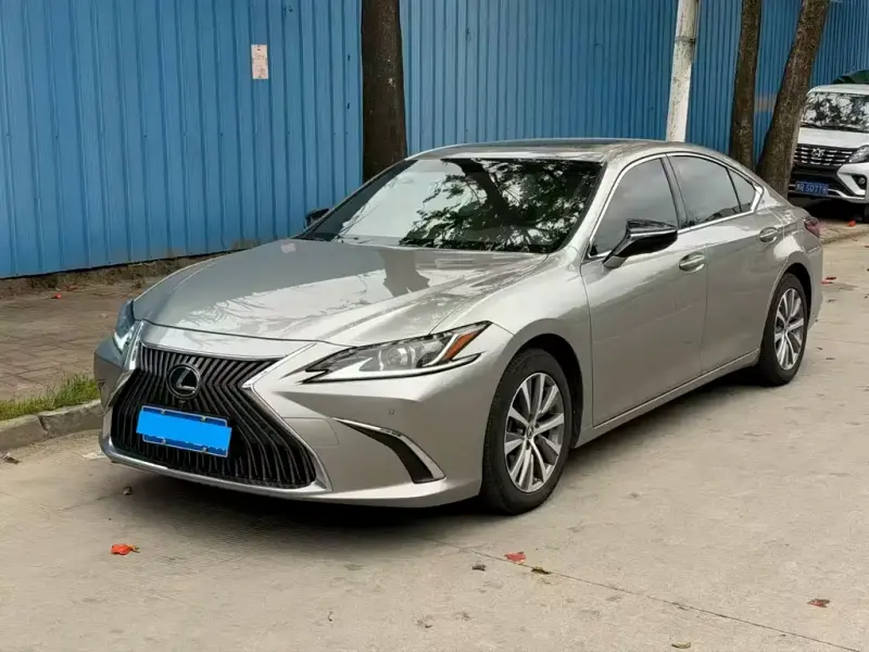 Lexus ES, 2020