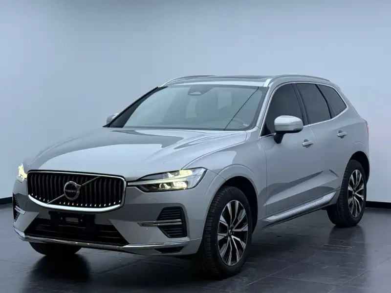 Volvo XC60, 2022 — фото 1