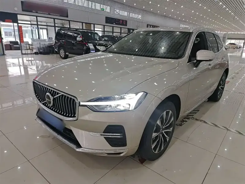 Volvo XC60, 2023 — фото 1