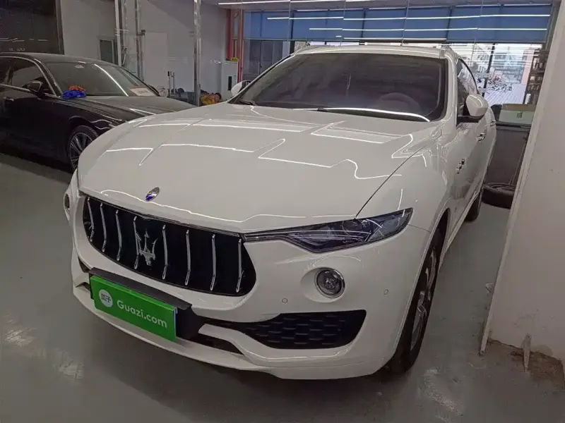 Maserati Levante, 2017 — фото 1