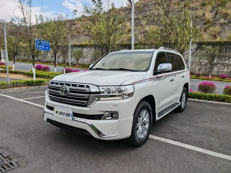 Toyota Land Cruiser, 2017 — фото 1