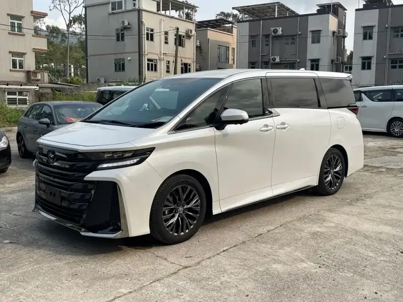 Toyota Vellfire, 2025 — фото 1