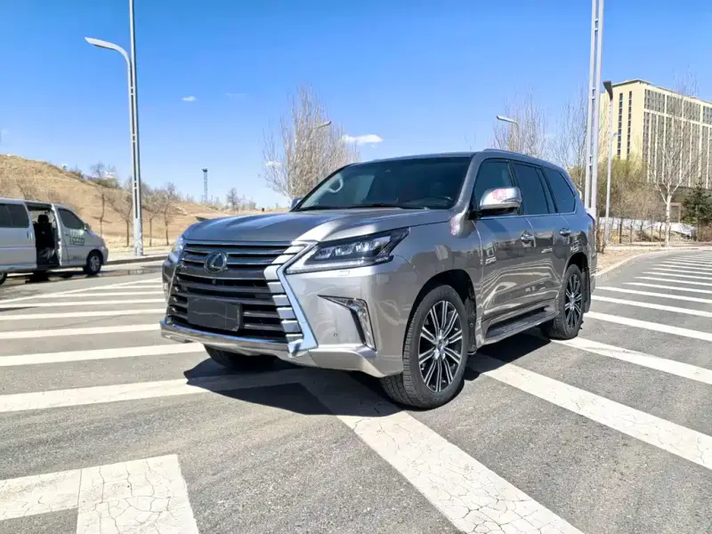 Lexus LX, 2018 — фото 1