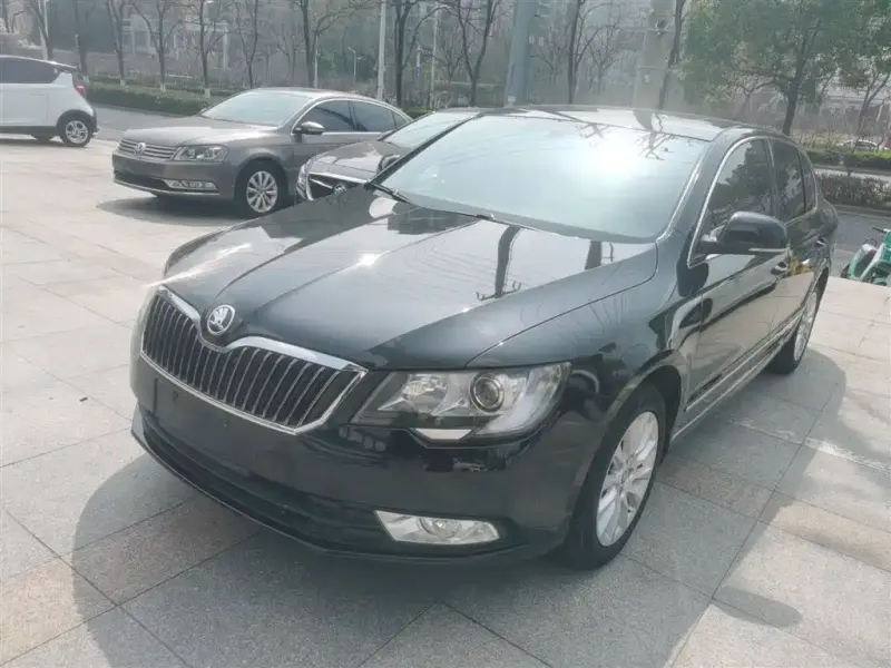 Skoda Superb, 2015 — фото 1