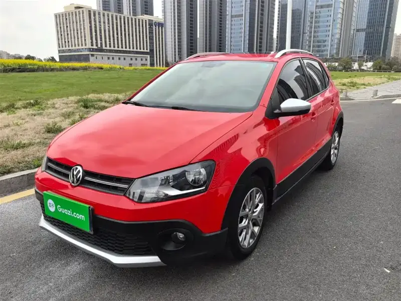 Volkswagen Polo, 2015 — фото 1