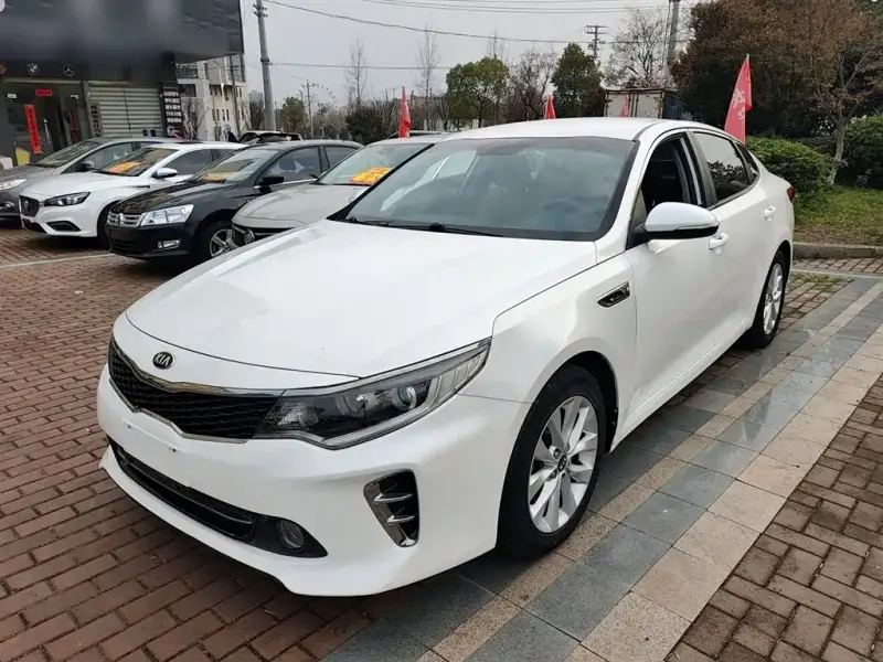 Kia K5, 2016