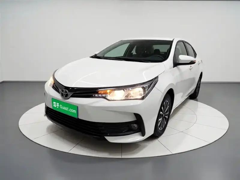 Toyota Corolla, 2018 — фото 1
