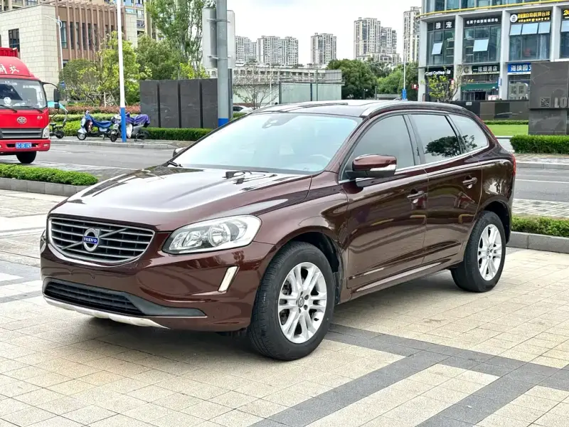 Volvo XC60, 2015 — фото 1