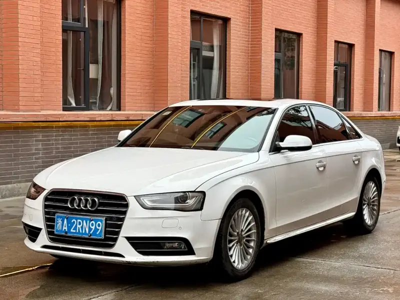 Audi A4L, 2016