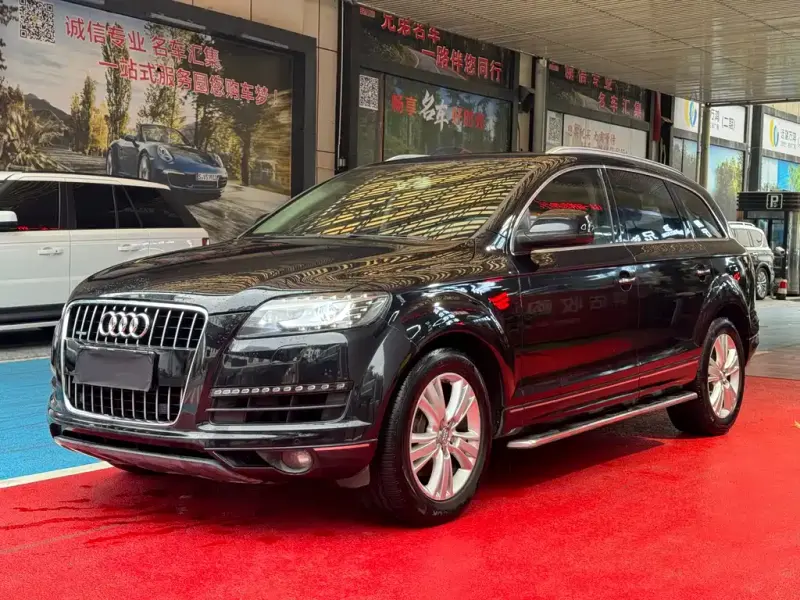 Audi Q7, 2012 — фото 1