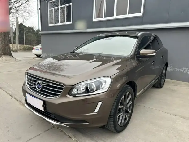 Volvo XC60, 2018 — фото 1