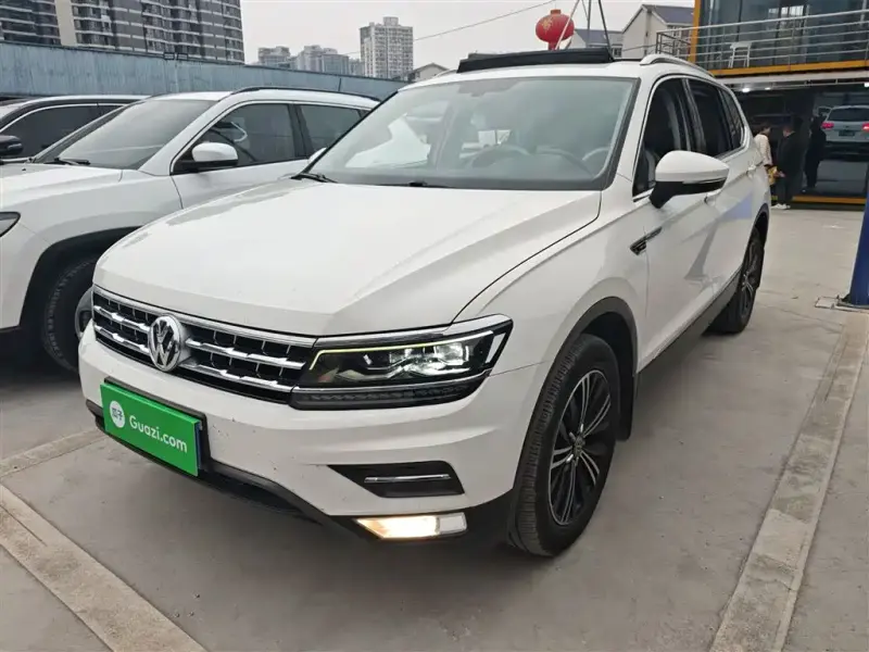Volkswagen Tiguan L, 2018