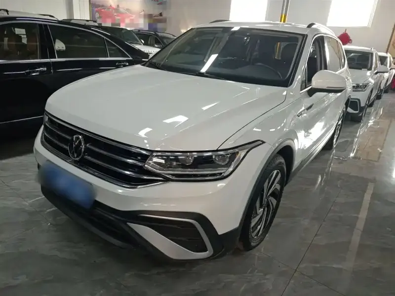 Volkswagen Tiguan L, 2022