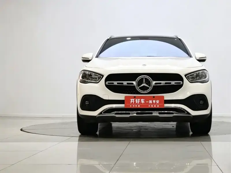 Mercedes-Benz GLA, 2021 — фото 1