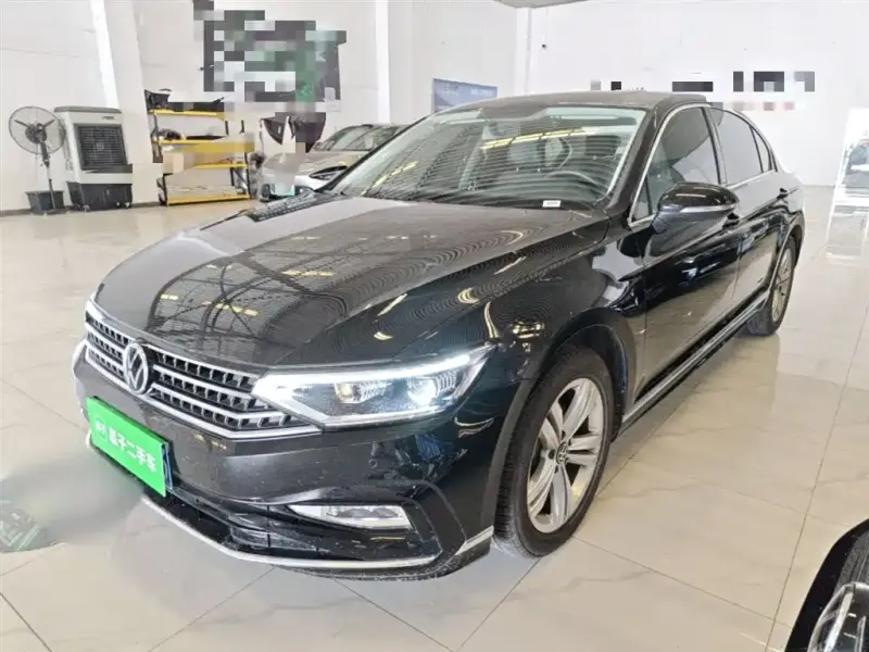 Volkswagen Magotan, 2025