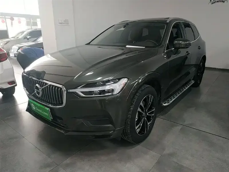 Volvo XC60, 2019 — фото 1