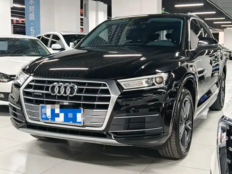 Audi Q5L, 2021