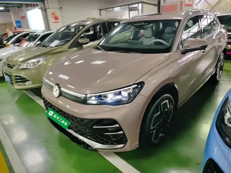 Volkswagen Tiguan L, 2026