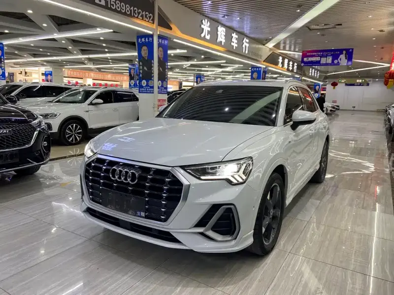 Audi Q3, 2022