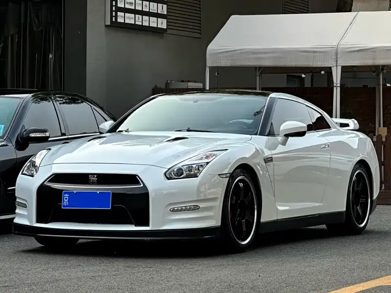 Nissan GT-R, 2012