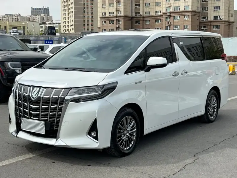 Toyota Alphard, 2024