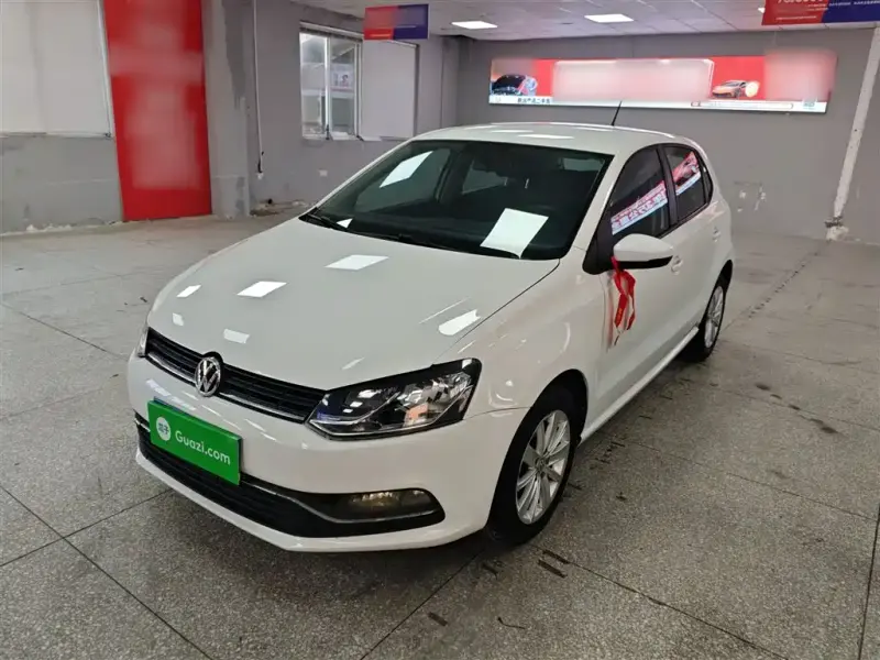 Volkswagen Polo, 2015 — фото 1