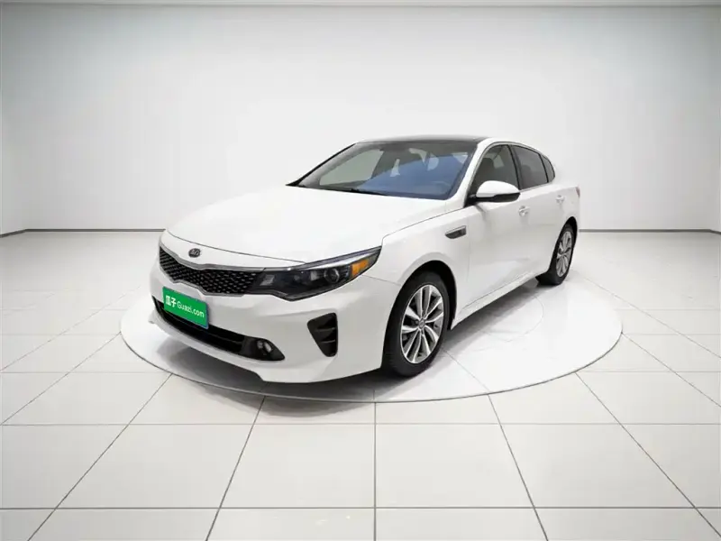 Kia K5, 2016