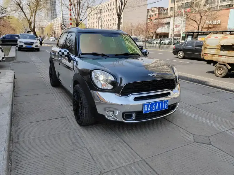 MINI Countryman, 2011