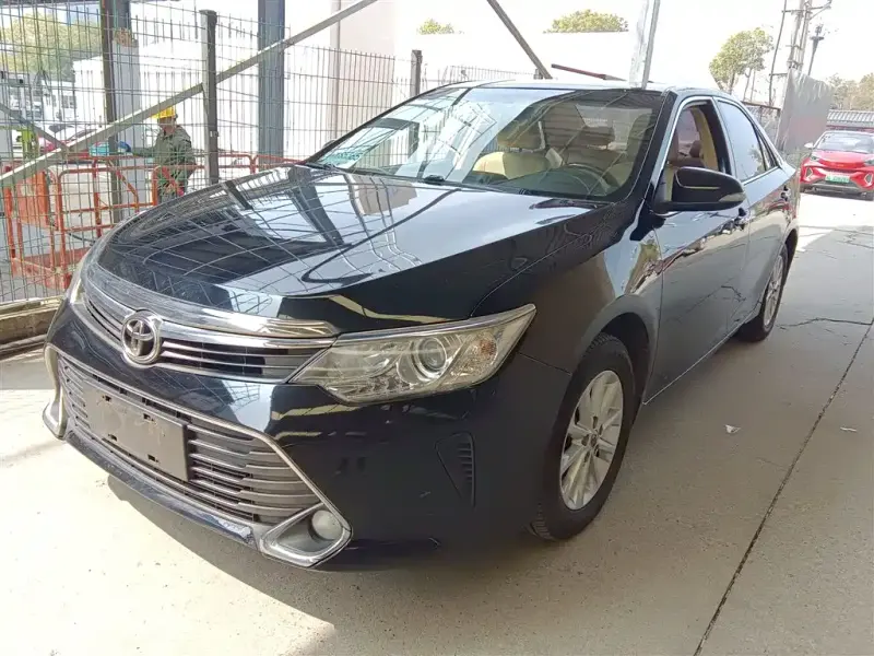 Toyota Camry, 2016