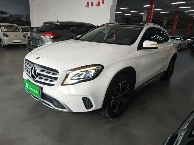 Mercedes-Benz GLA, 2018 — фото 1