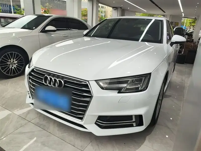 Audi A4L, 2019