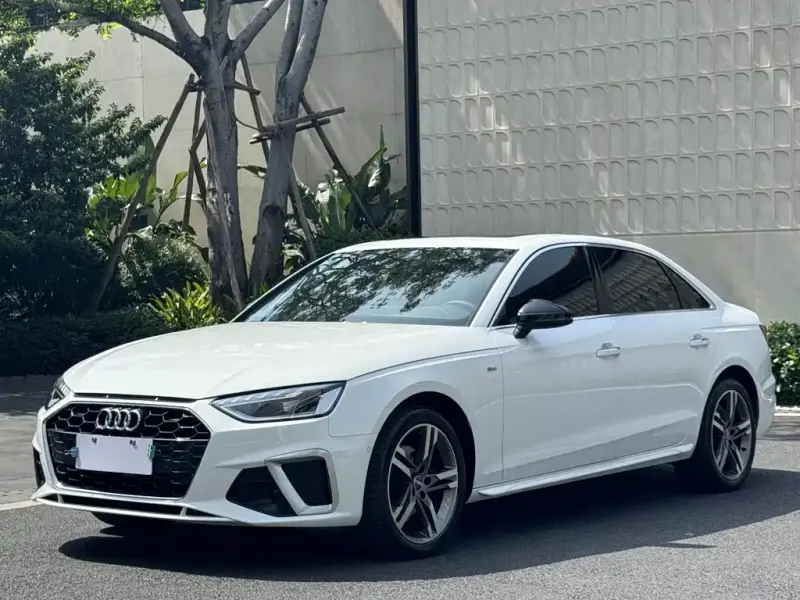 Audi A4L, 2021