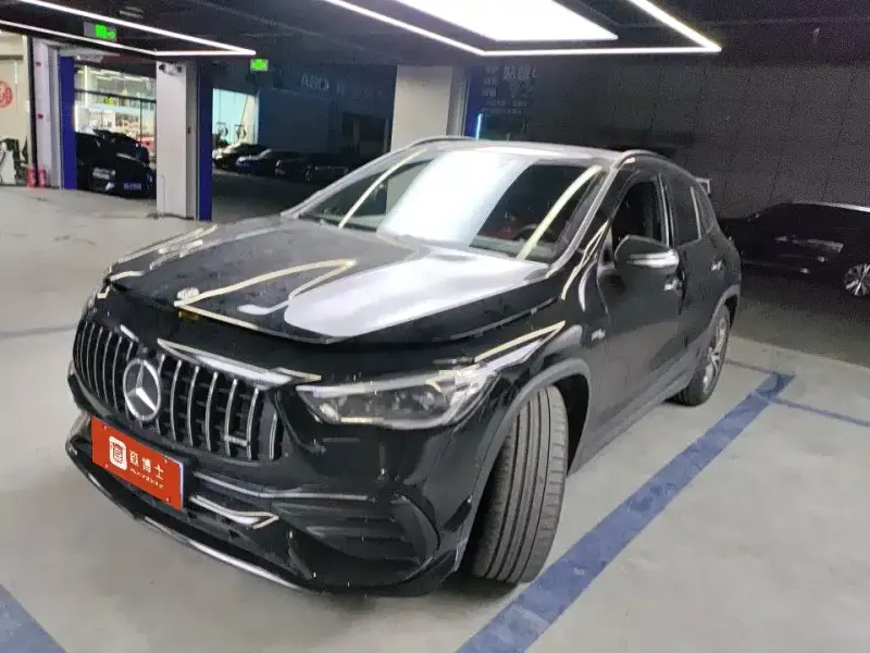 Mercedes-Benz GLA AMG, 2023