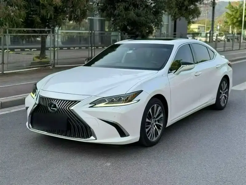 Lexus ES, 2018