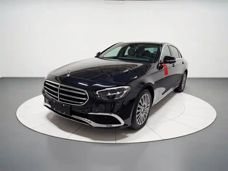Mercedes-Benz E-Class, 2023 — фото 1
