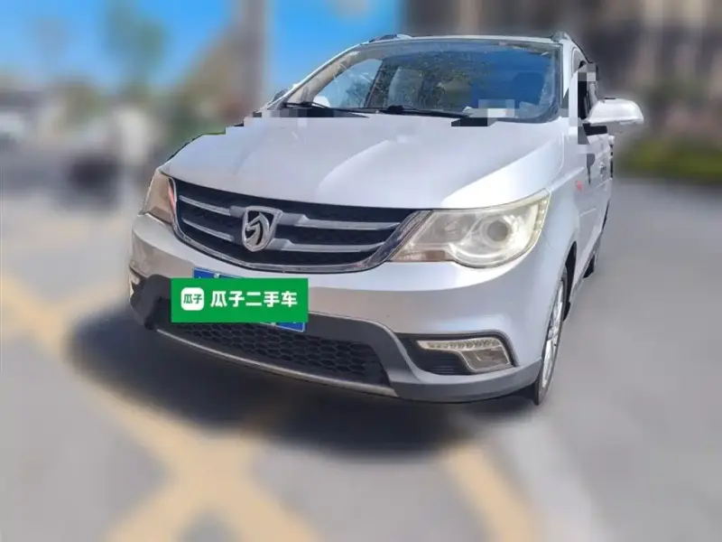 Baojun 730, 2015
