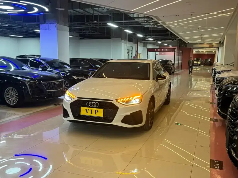 Audi A4L, 2020