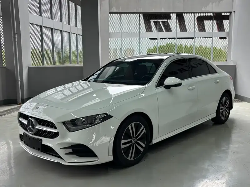 Mercedes-Benz A-Class, 2019 — фото 1