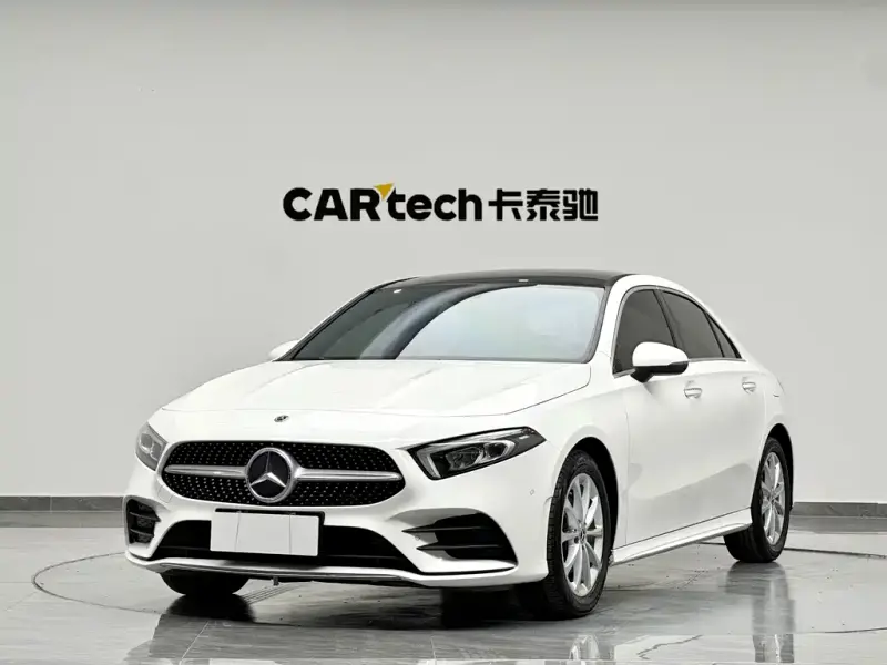 Mercedes-Benz A-Class, 2020 — фото 1