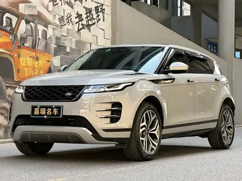 Land Rover Evoque, 2023 — фото 1