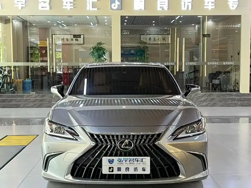 Lexus ES, 2023
