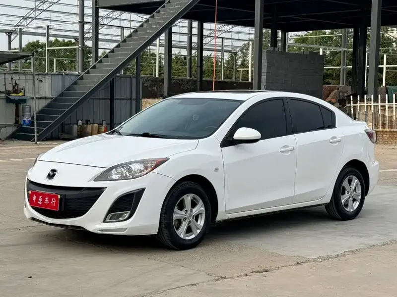 Mazda 3 Xingcheng, 2013