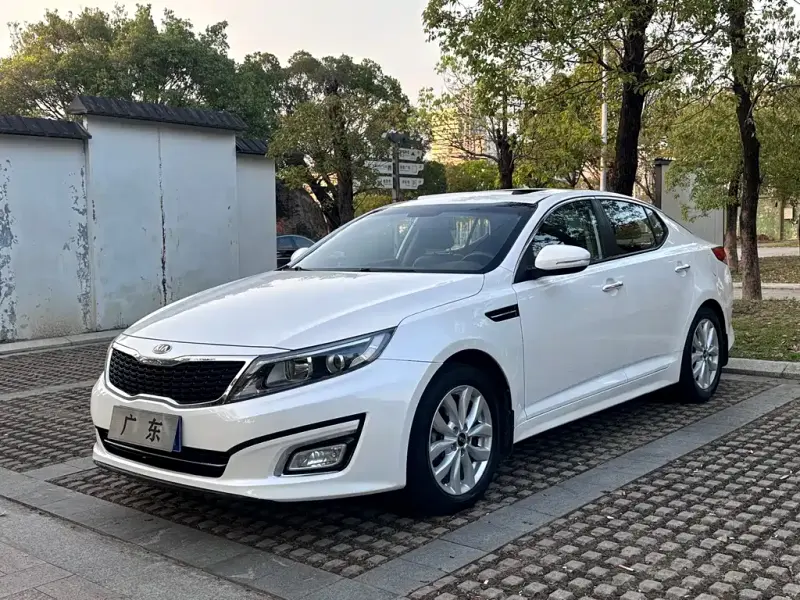 Kia K5, 2015