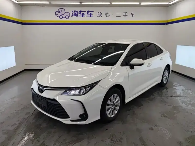 Toyota Corolla, 2019 — фото 1