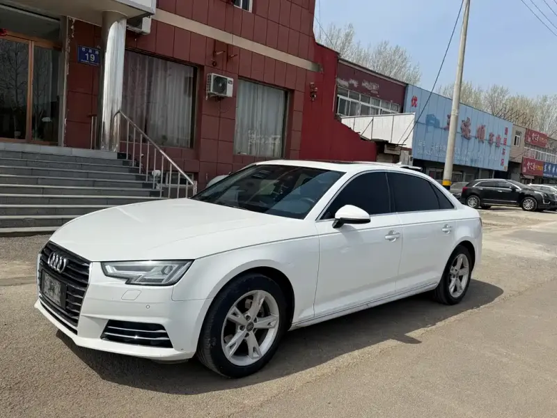 Audi A4L, 2017