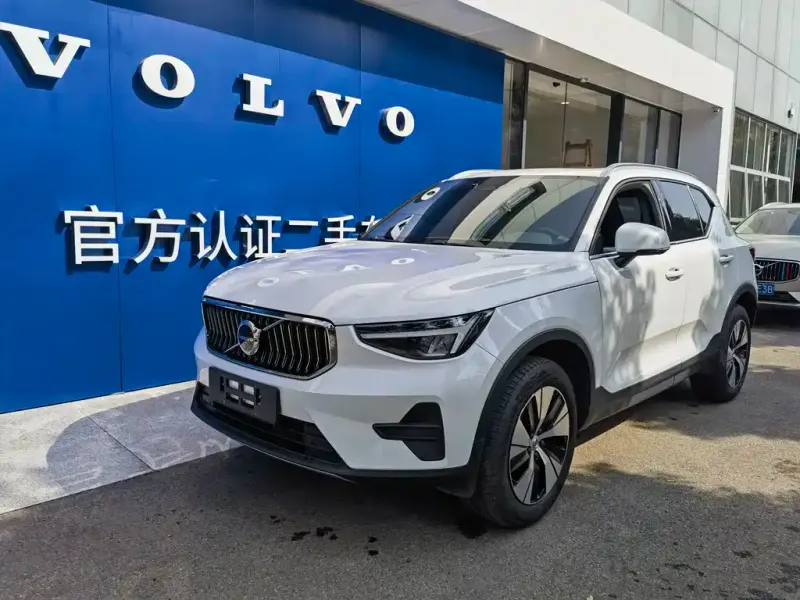 Volvo XC40, 2024 — фото 1